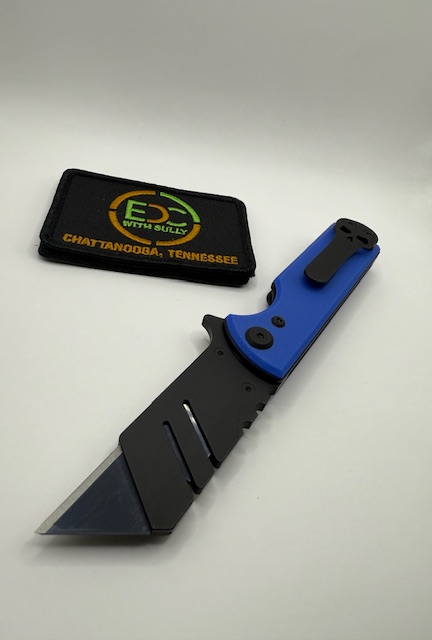 Chaves - C.H.U.B. Flipper Linerlock PVD Blue G-10
